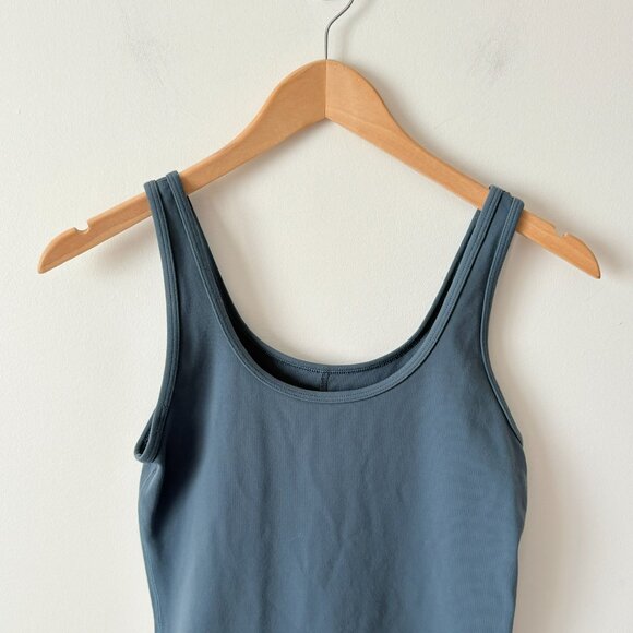 Aritzia TNA TnAction TnaLIFE Shake-It 5" Romper Size Small - Picture 3 of 5